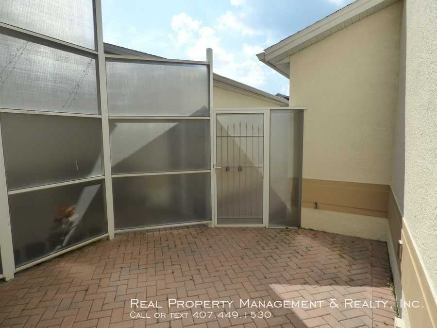 13222 Fountainbleau Dr - Photo 2 of 20