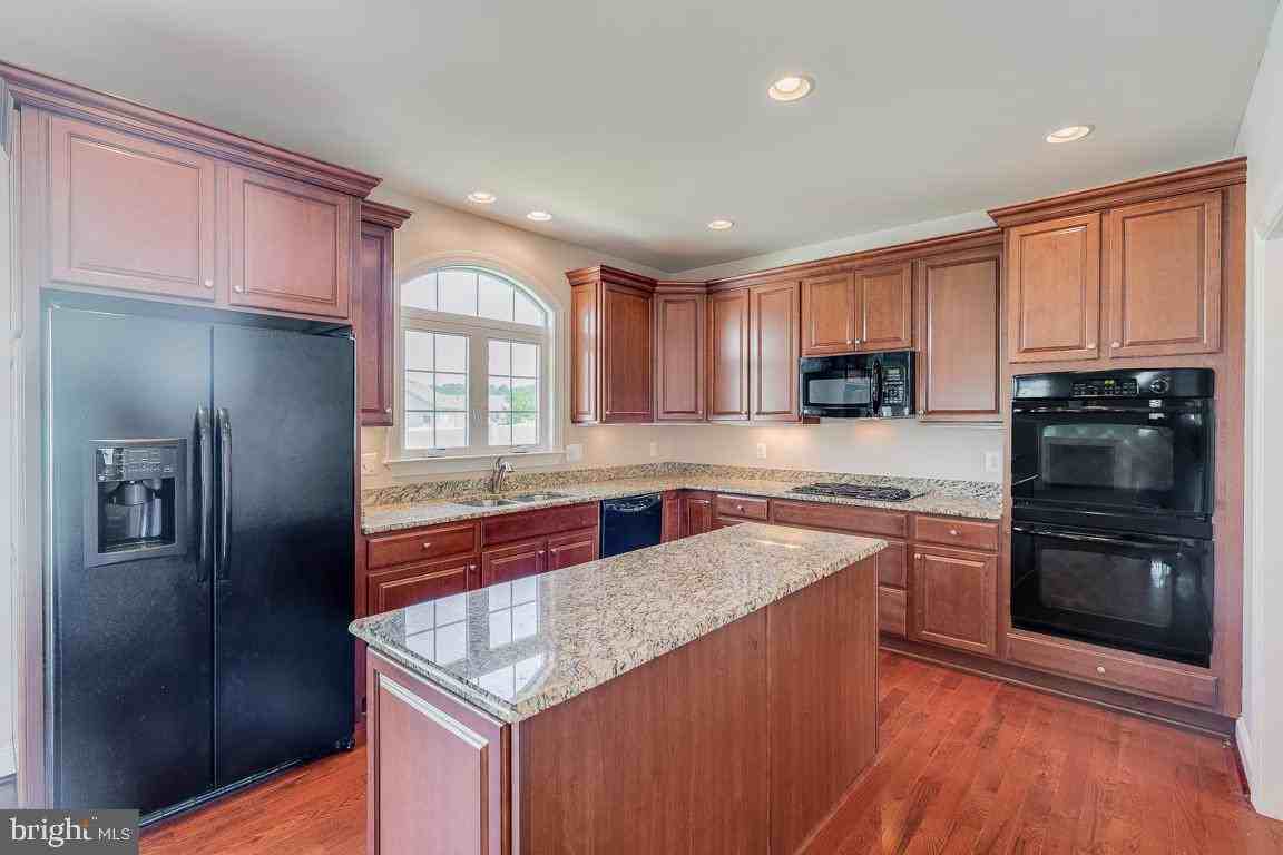 3221 Cannoncade Court - Photo 2 of 50