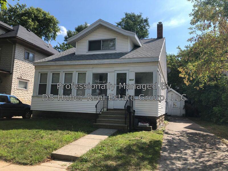 1406 Eureka St - Photo 3 of 13