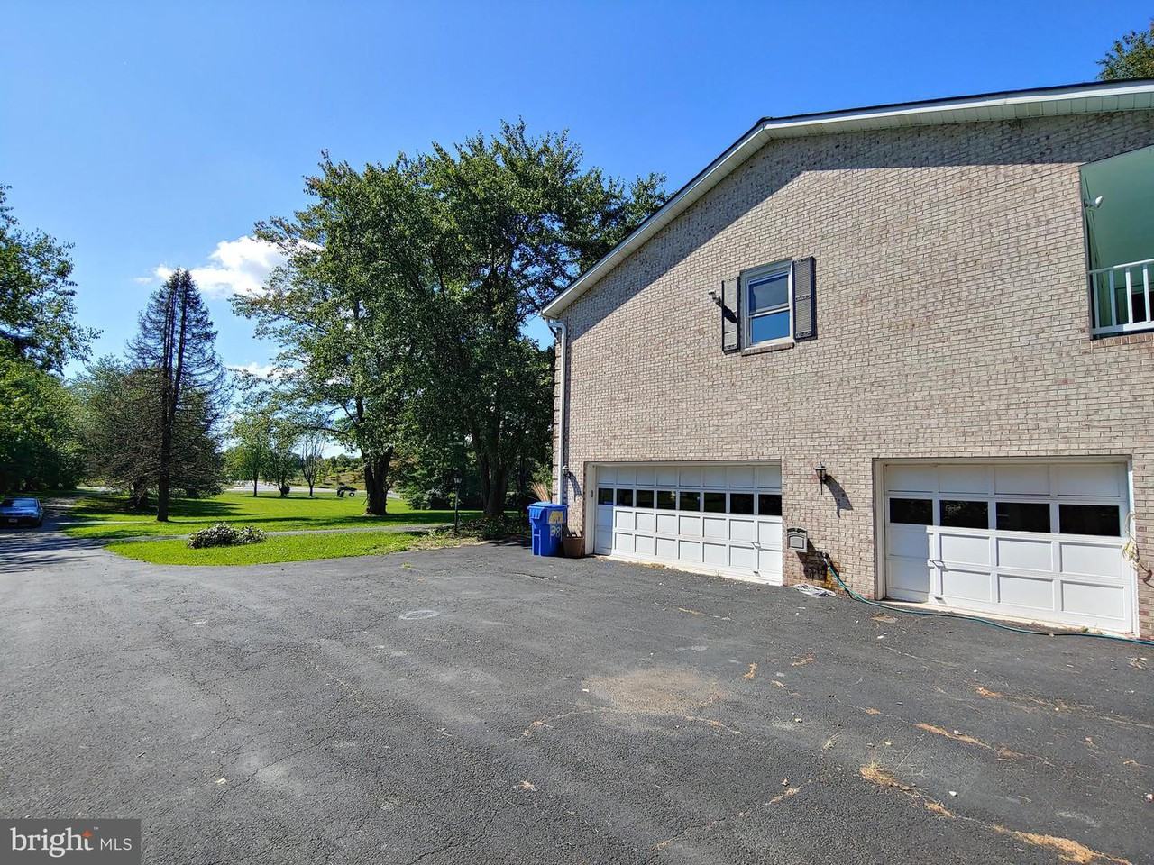 1620 Crowell Road - Photo 3 of 33