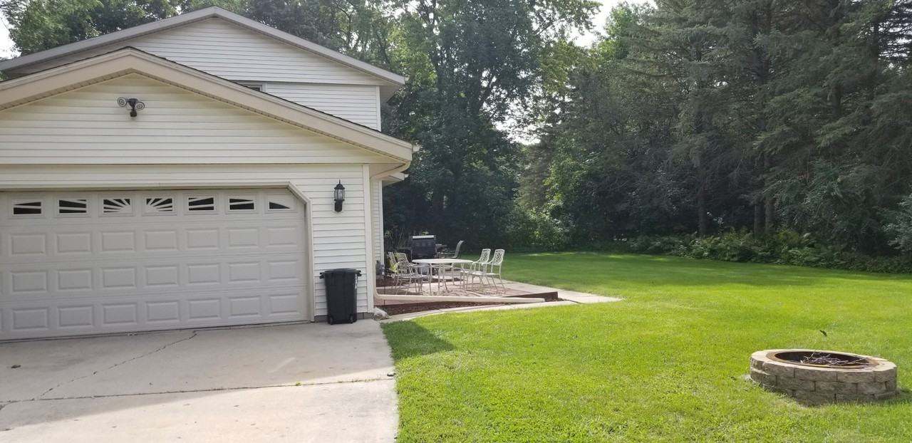 18495 Gatepost Rd. - Photo 2 of 15