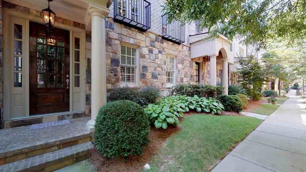 3680 Brookhaven Manor Xing Ne - Photo 2 of 30