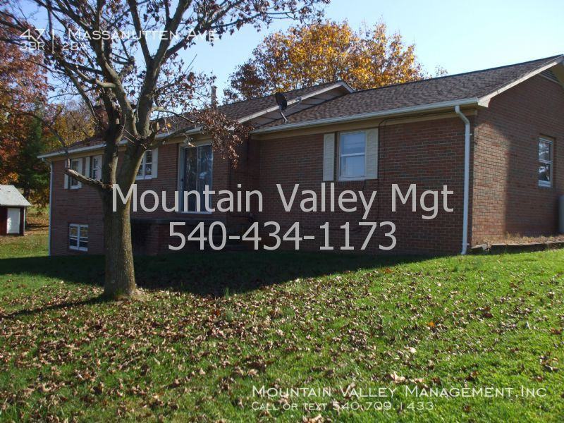 471 Massanutten Ave - Photo 3 of 10