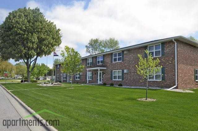 Roland Lane Apartments - Photo 3 of 7