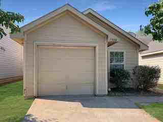 820 E Mission St Crowley Tx 76036 3 Bedroom House For Rent For