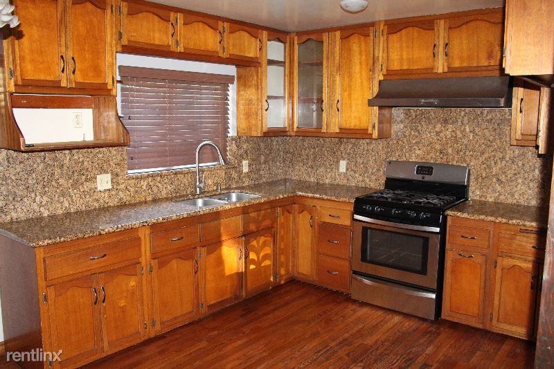 6119 Greenwood Ave. - Photo 2 of 28