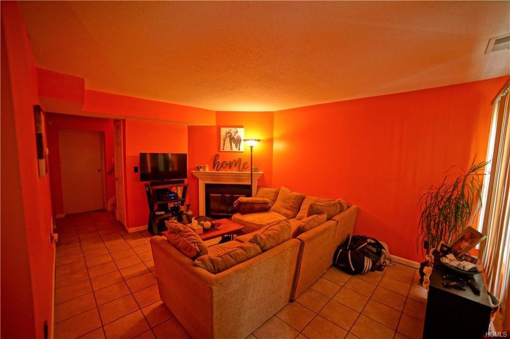 1417 Whispering Hills - Photo 2 of 14
