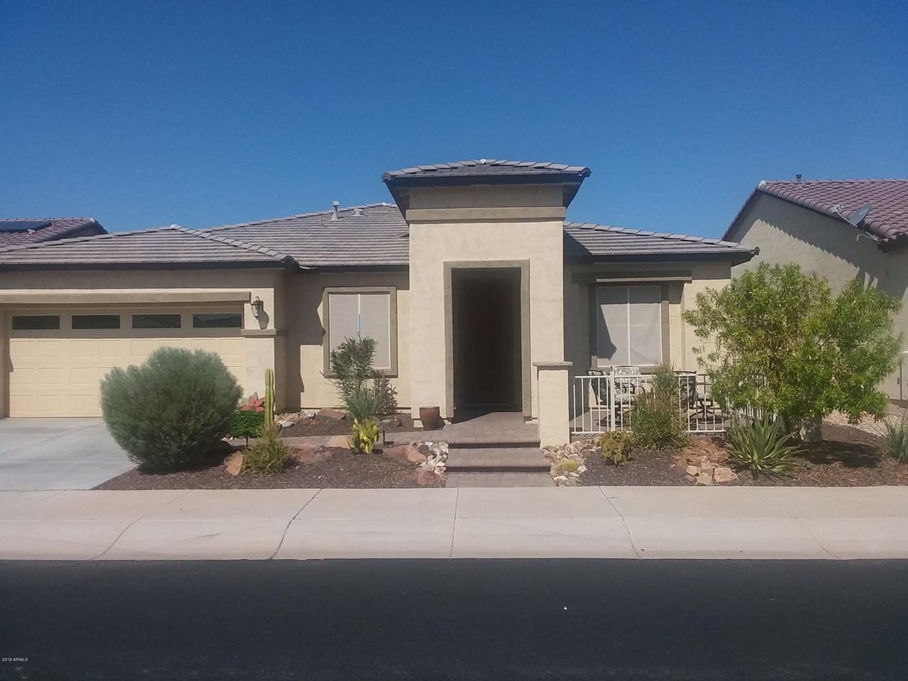 16528 S 179th Lane - Photo 2 of 39