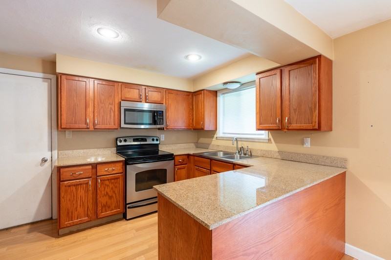 13 Tanglewood Ct - Photo 3 of 14