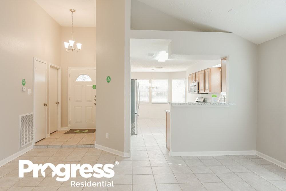 15203 Beechnut St - Photo 3 of 16