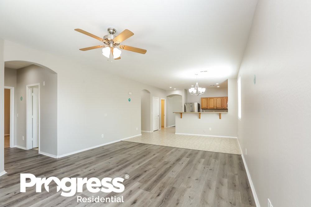 17383 W Mesquite Dr - Photo 3 of 21