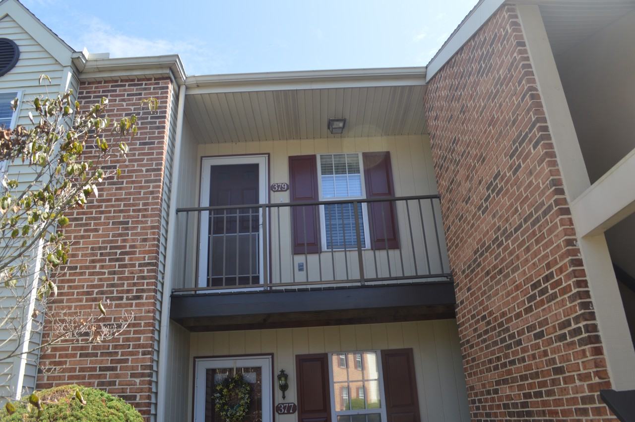 379 Westridge Circle - Photo 2 of 35