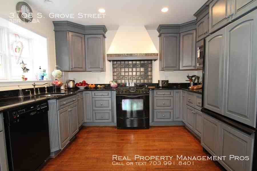 3108 S. Grove Street - Photo 2 of 20