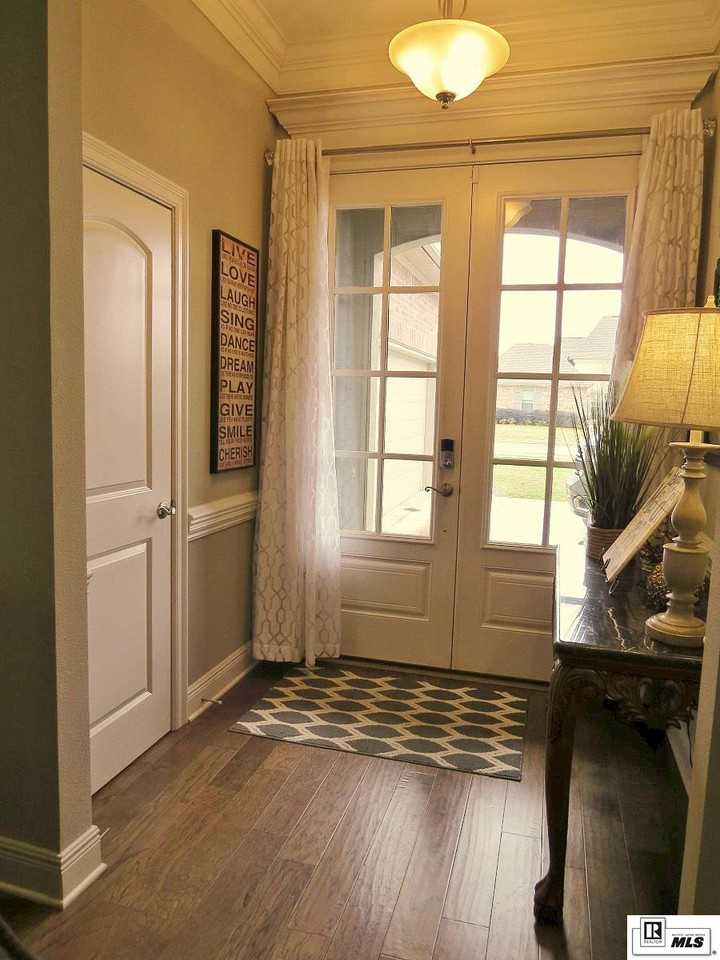 201 Medalist Street - Photo 3 of 30