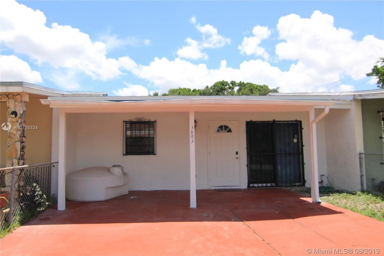 3803 Nw 213th St - Photo 2 of 10