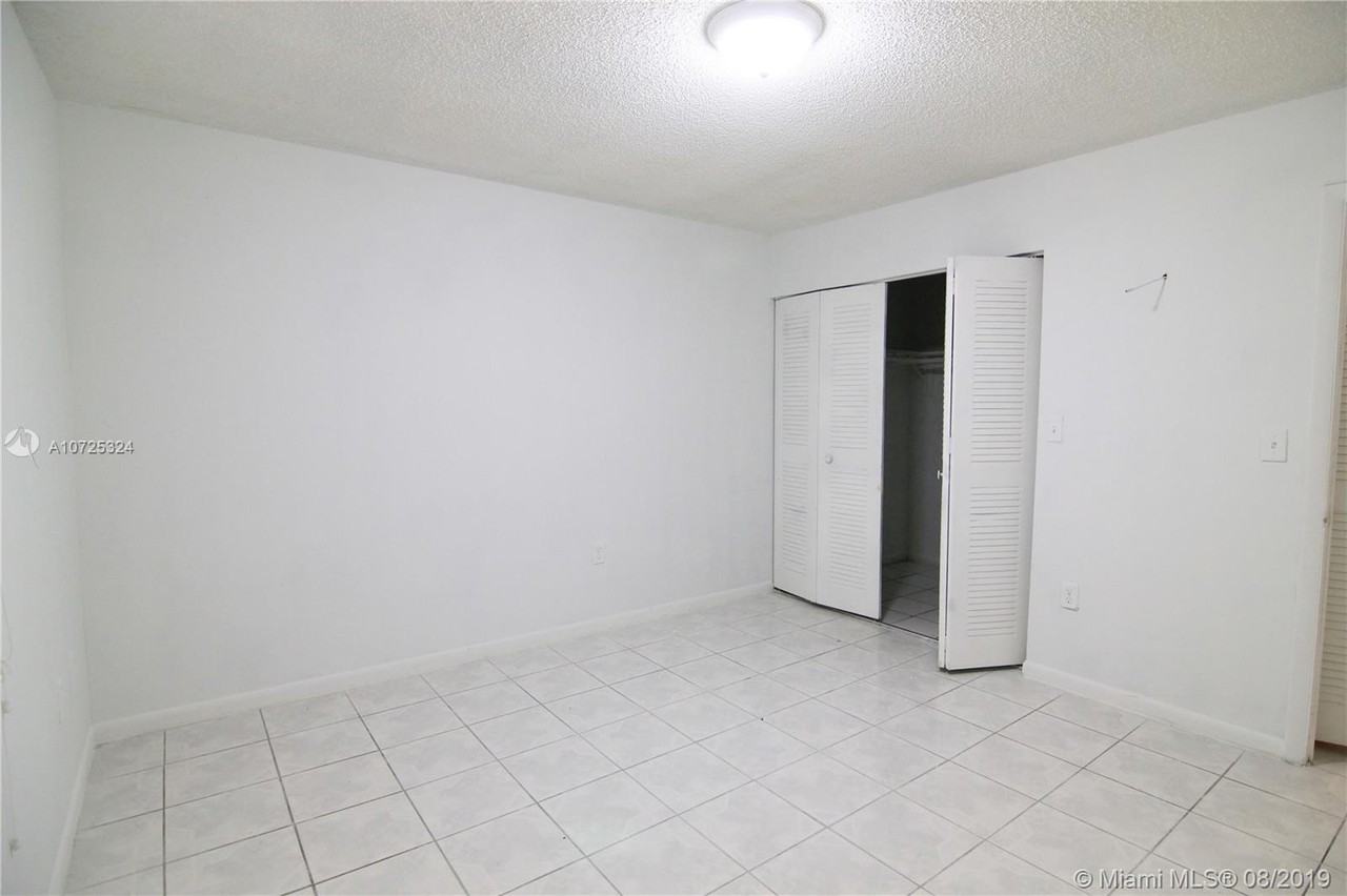 3803 Nw 213th St - Photo 3 of 10