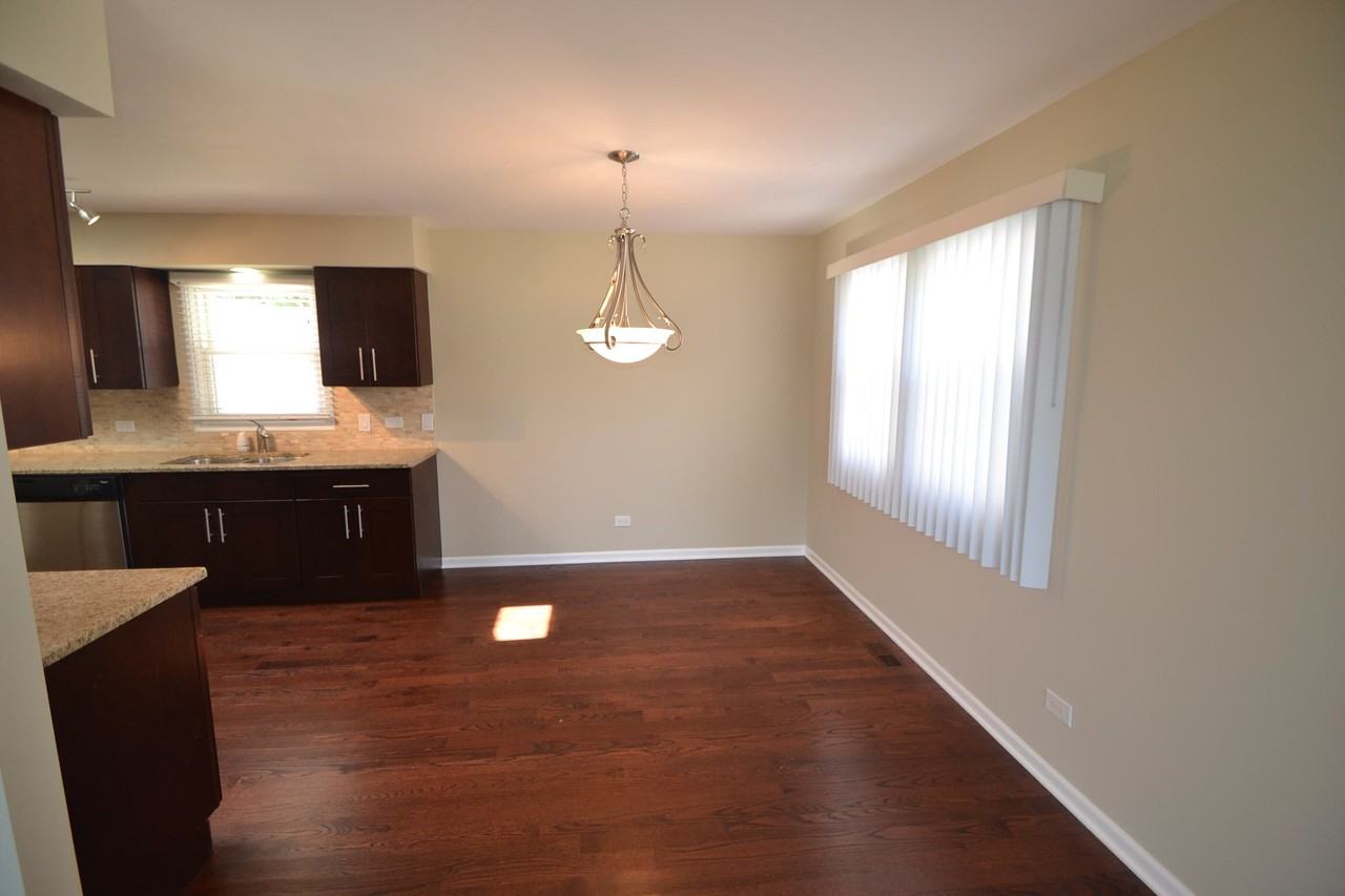 8840 Hickory Dr - Photo 3 of 17