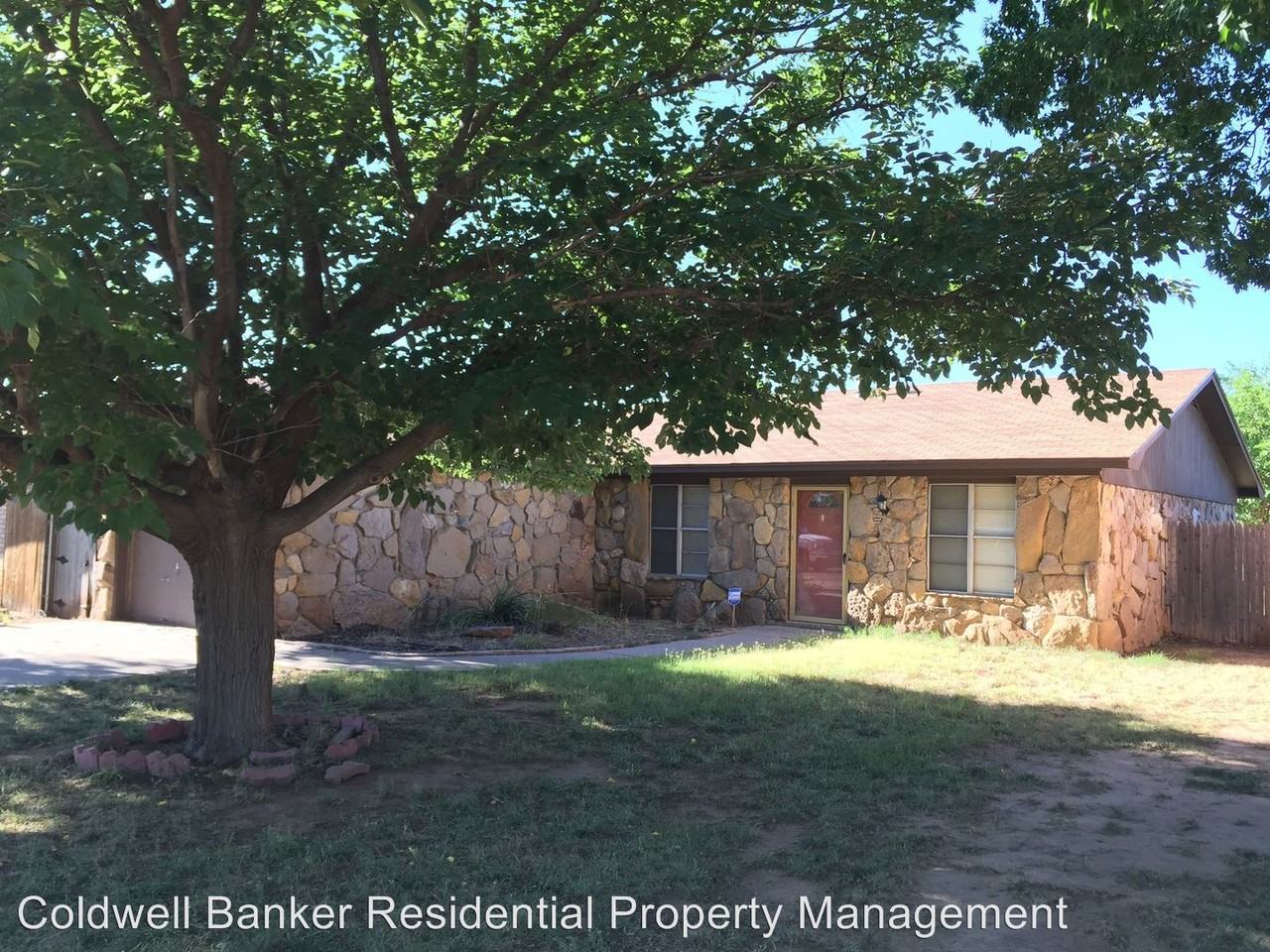 6311 29th - Photo 2 of 13