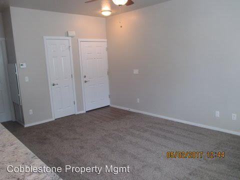 1679 N Madderlake Ave - Photo 2 of 14