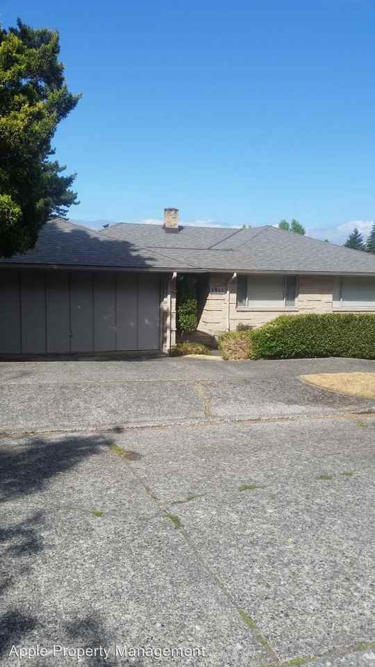 1911 31st Ave W - Photo 2 of 20