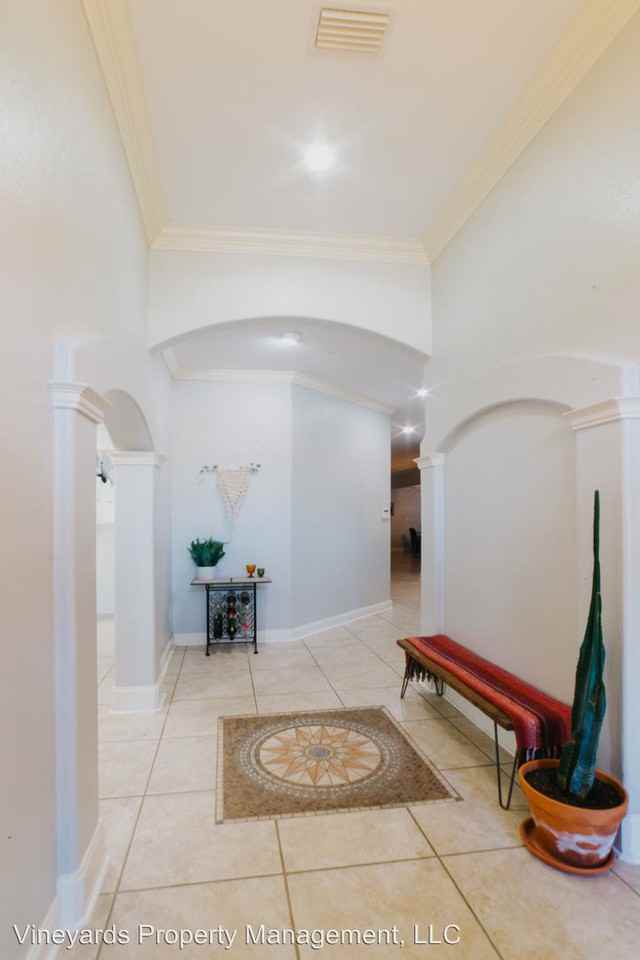 2010 Forest Glen Ct - Photo 3 of 34