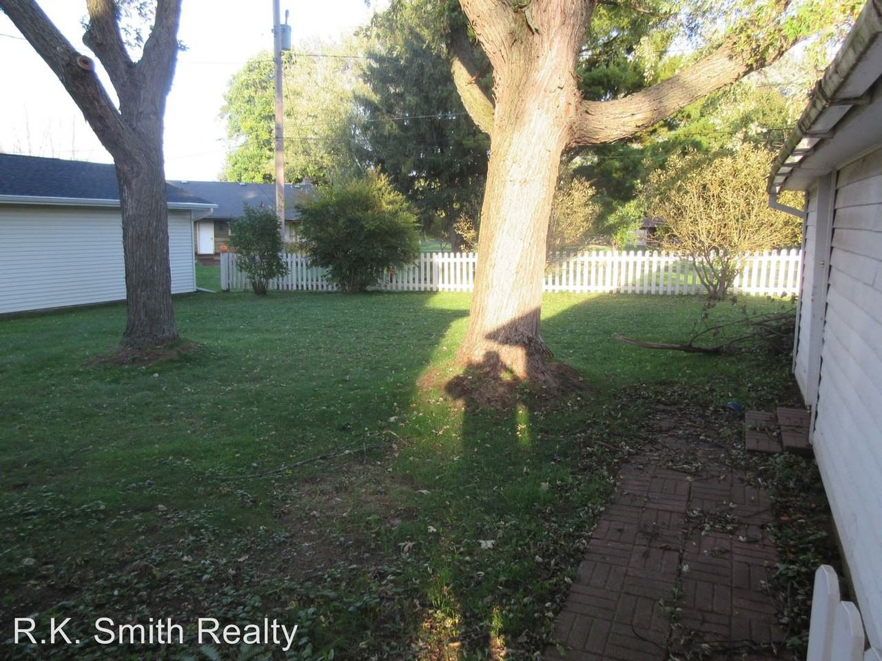 16 Windsor Court - Photo 2 of 13