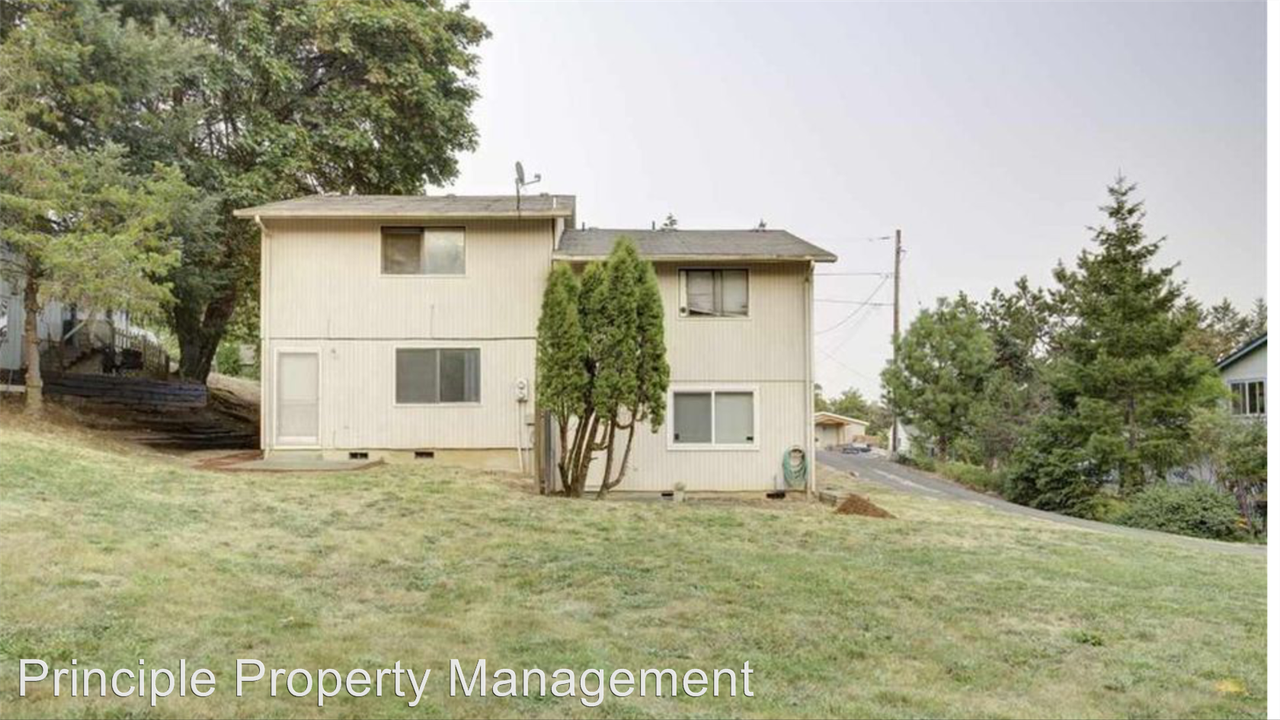 212 - 214 N 9th st - Photo 3 of 17