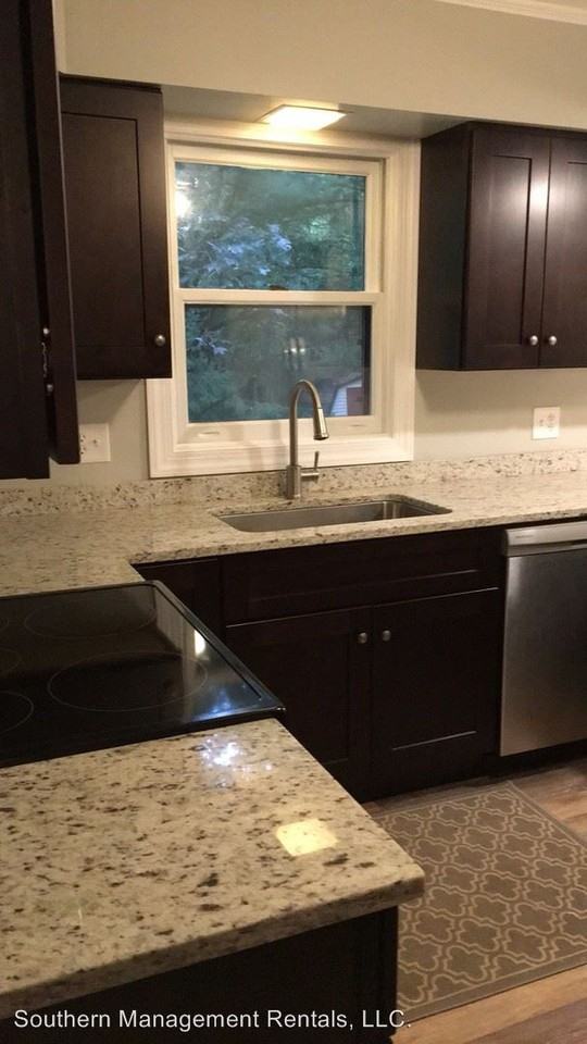 777 Oakwood Rd. - Photo 2 of 9