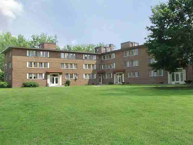 Ellison Park Apartments - Photo 2 of 6