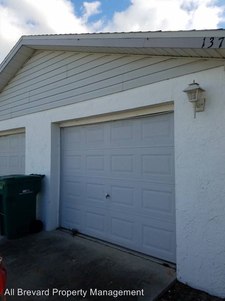 1371 Croftwood Dr. - Photo 2 of 7