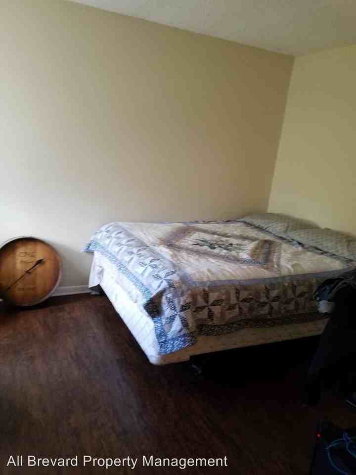 1371 Croftwood Dr. - Photo 3 of 7