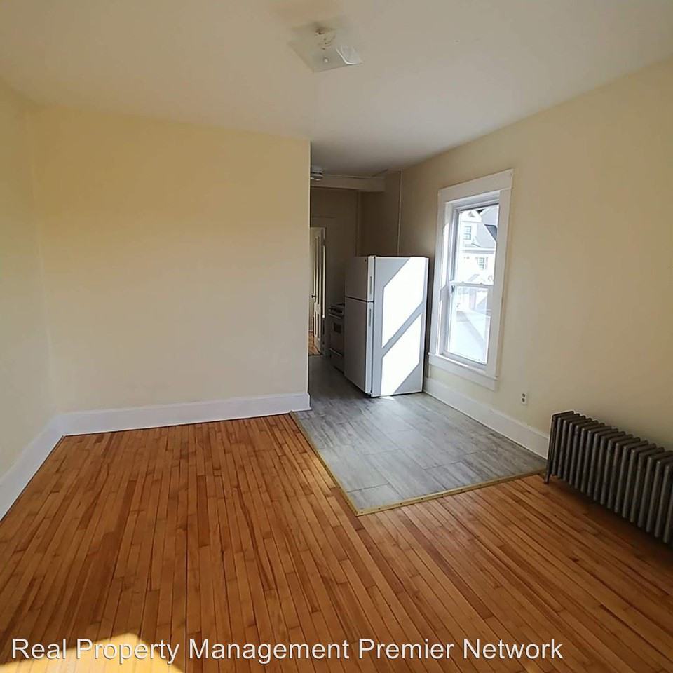123 Union Ave - Photo 2 of 7