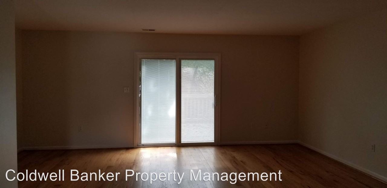 47 Ryan Ct - Photo 2 of 28