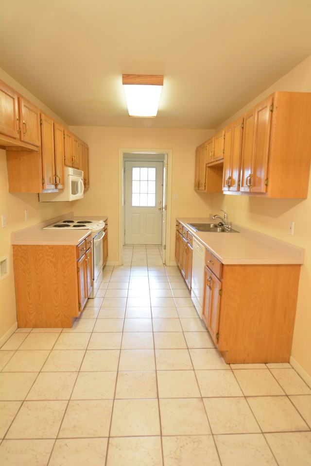 603 E Sandy Ln - Photo 2 of 14