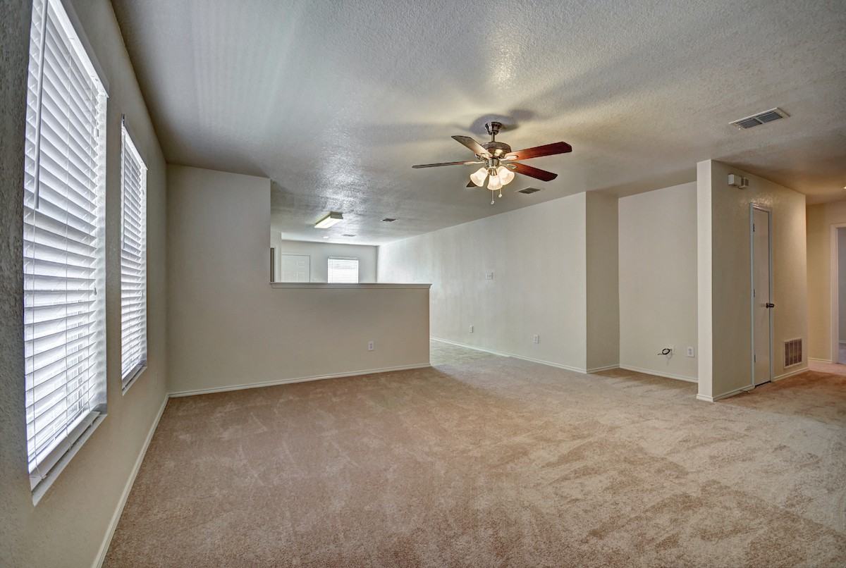 637 Rosario Ln - Photo 3 of 16