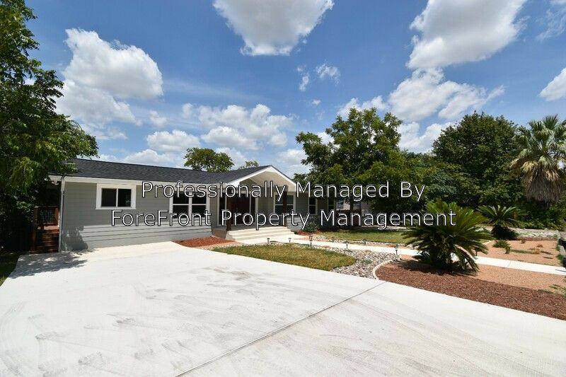 119 Blakely Dr - Photo 2 of 50