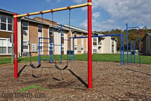 Parkridge Apartments - Photo 2 of 10