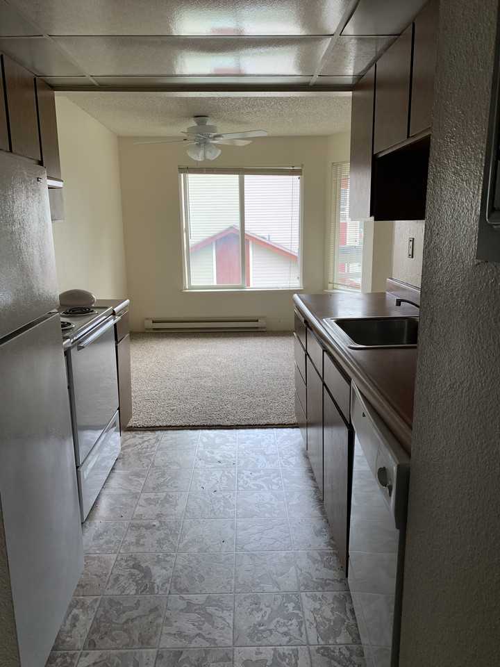 Kingsgate Meadows Apartments 12423 Ne 143rd St, Kingsgate, WA 98034