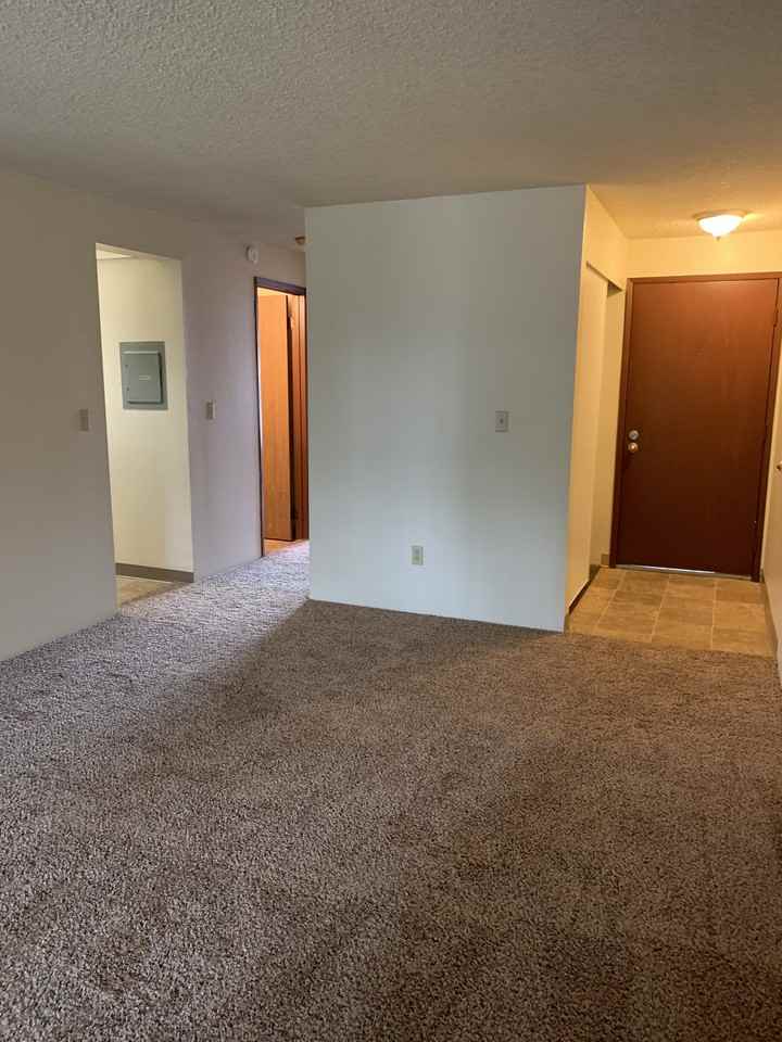 KINGSGATE MEADOWS APTS - Photo 6 of 16