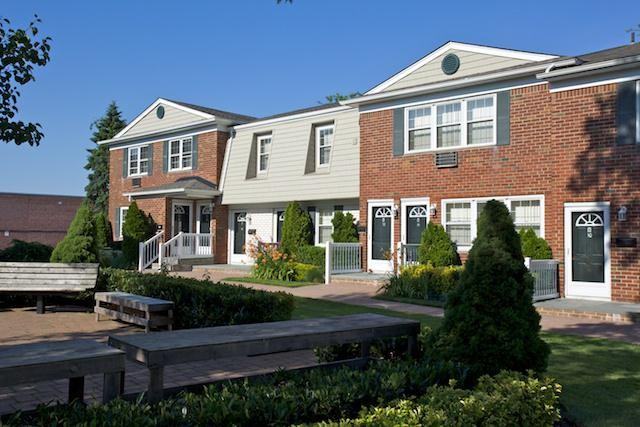 Fairfield Village at Commack Apartments Commack Rd, Commack, NY 11725