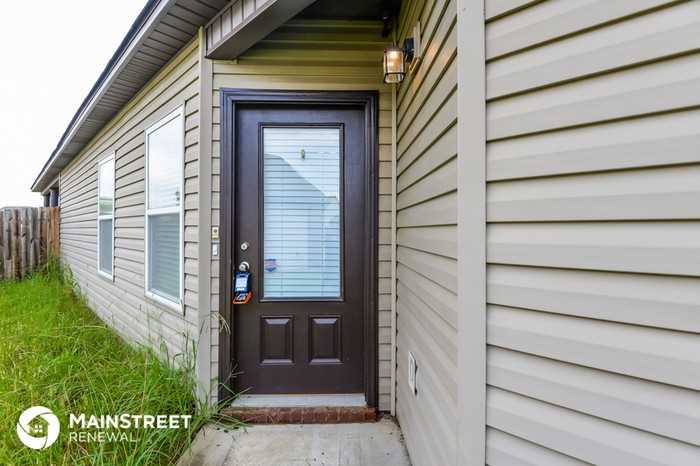 4623 Rosser Loop Drive - Photo 3 of 16
