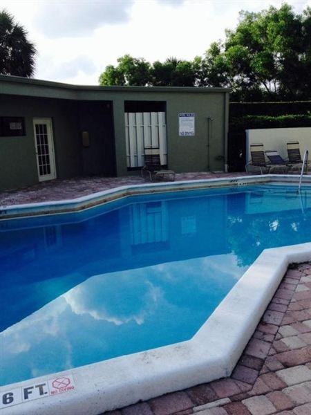 Boca Raton Apartments 7900 N Montoya Cir, Boca Raton, FL 33433 Zumper