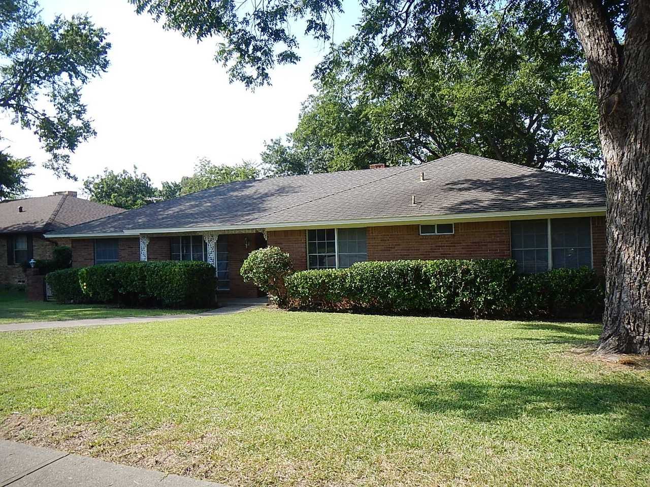 535 Brook Valley Ln - Photo 2 of 16