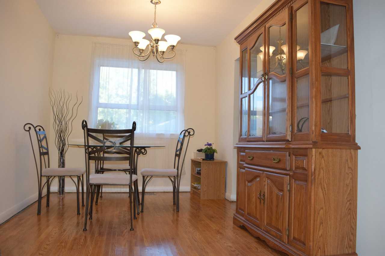 19 Ellendale Drive - Photo 3 of 10