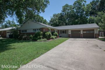 2529 E 7th St Tulsa Ok 74104 3 Bedroom House For Rent For