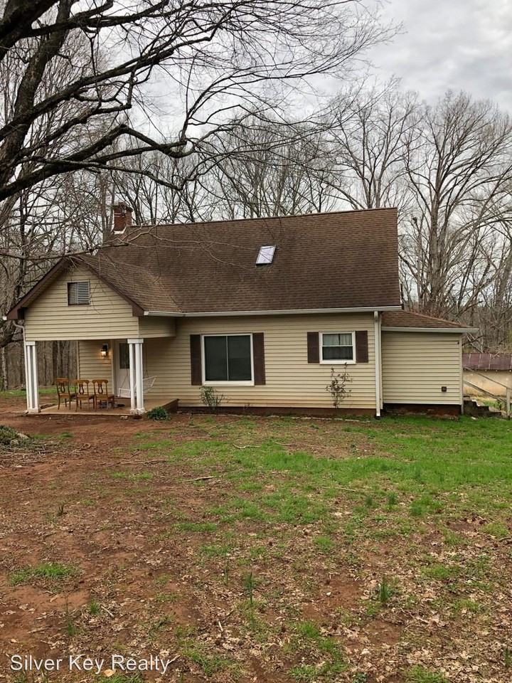 409 Clayhill Rd - Photo 2 of 18