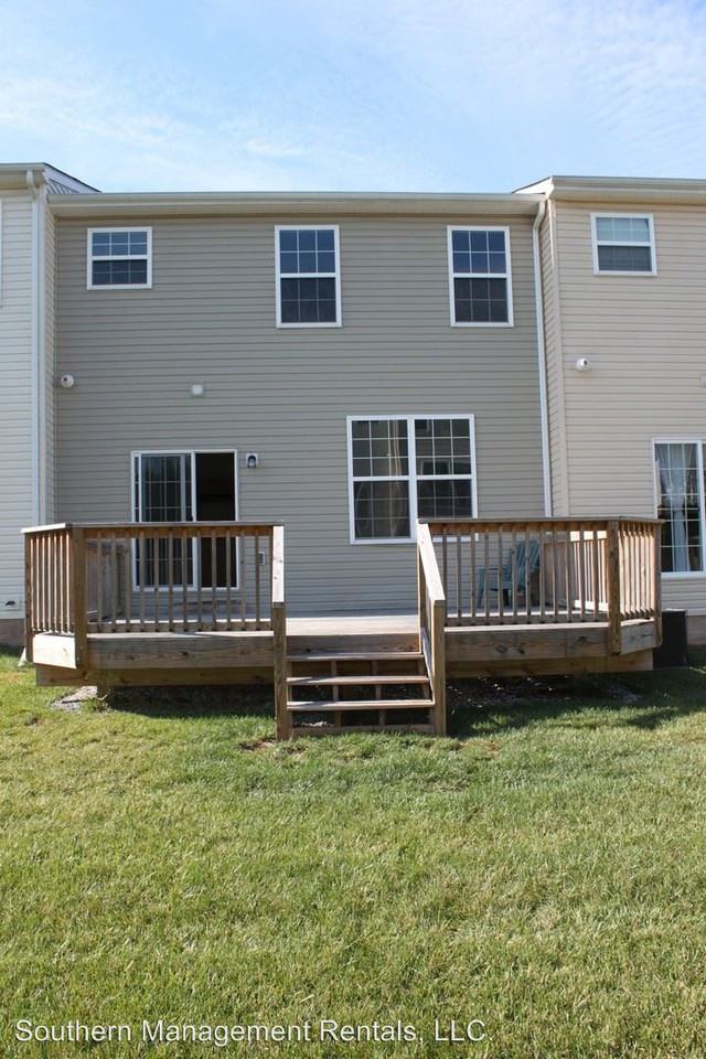 2206 Golden Eagle Drive - Photo 3 of 10