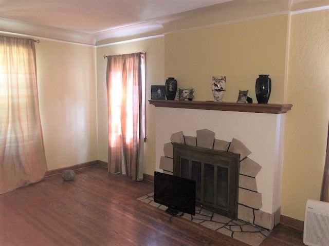 955 Ottawa Ave - Photo 3 of 10