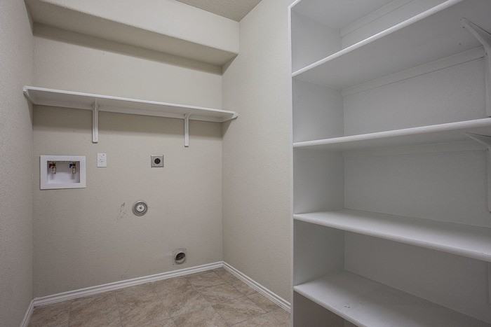 5819 Ambrose Circle - Photo 3 of 21