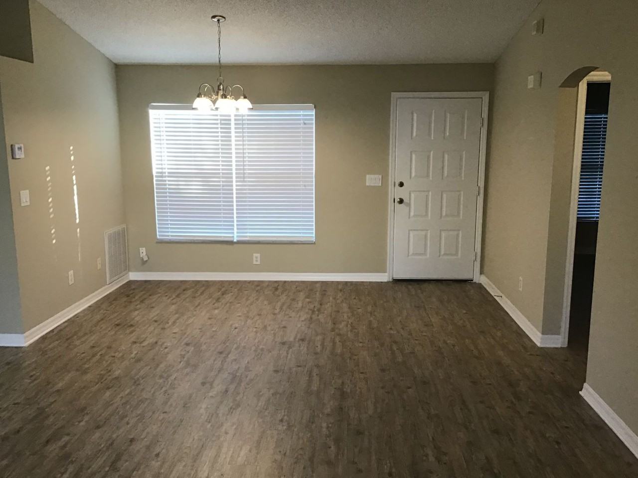 1783 Laramie Cir - Photo 3 of 10